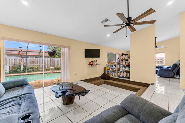 4941 NW 83rd Avenue, Lauderhill, FL 33351
