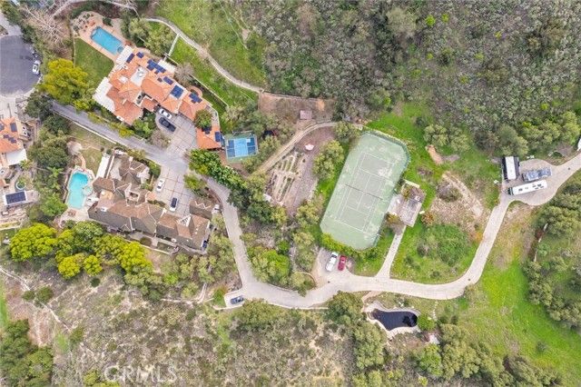 2 Via Terracaleta, Laguna Hills, CA 92679