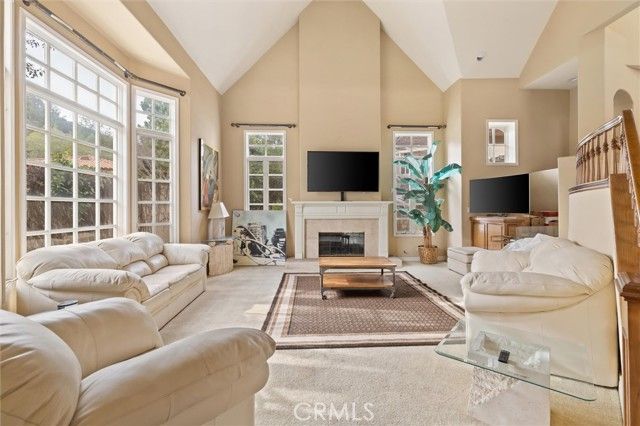 2 Via Terracaleta, Laguna Hills, CA 92679