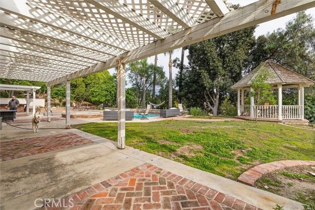 2 Via Terracaleta, Laguna Hills, CA 92679