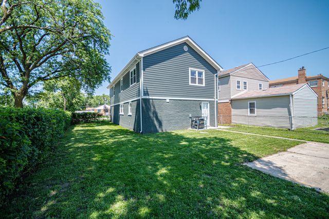 55 W 77th Place, Chicago, IL 60620