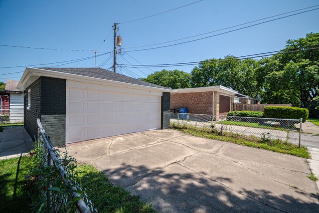 55 W 77th Place, Chicago, IL 60620