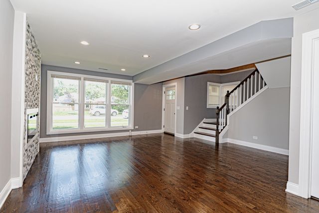 55 W 77th Place, Chicago, IL 60620