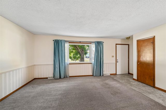 125 Leroy Street SW, Cedar Rapids, IA 52404