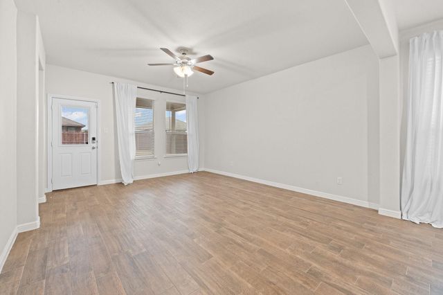 411 Skipper Lane, Azle, TX 76020