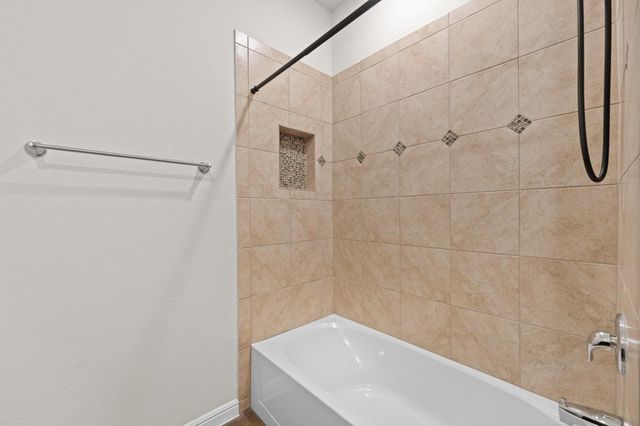 411 Skipper Lane, Azle, TX 76020