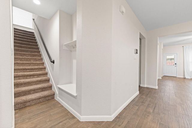 411 Skipper Lane, Azle, TX 76020