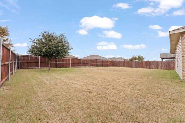 411 Skipper Lane, Azle, TX 76020