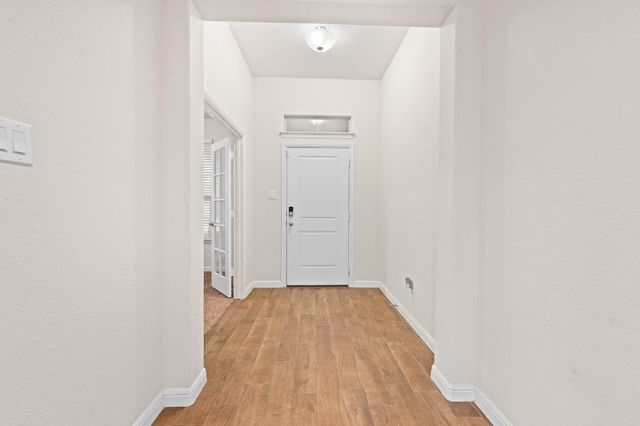 411 Skipper Lane, Azle, TX 76020