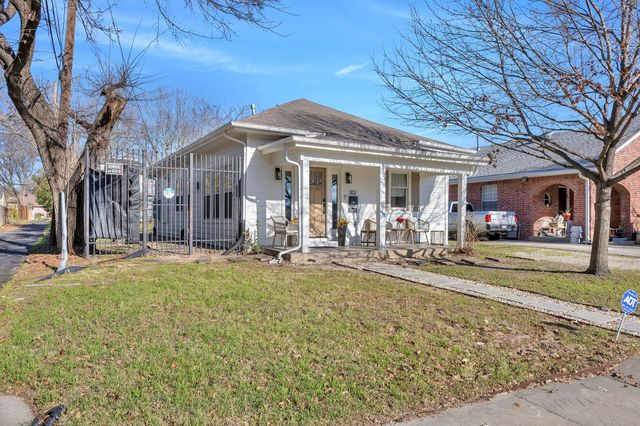 302 S Saint Mary Avenue, Dallas, TX 75214