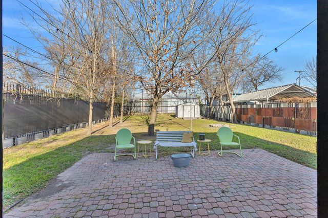 302 S Saint Mary Avenue, Dallas, TX 75214