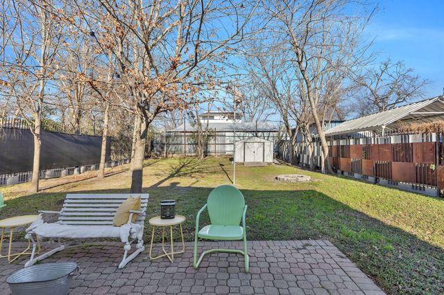 302 S Saint Mary Avenue, Dallas, TX 75214