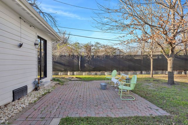 302 S Saint Mary Avenue, Dallas, TX 75214