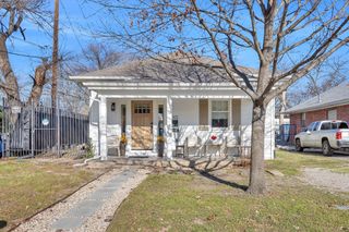 302 S Saint Mary Avenue, Dallas, TX 75214