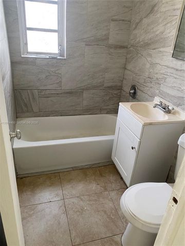 1070 NW 147th St, Miami, FL 33168