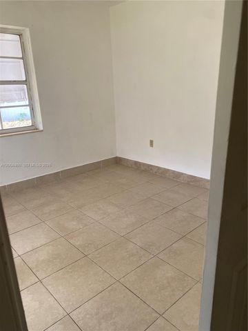 1070 NW 147th St, Miami, FL 33168