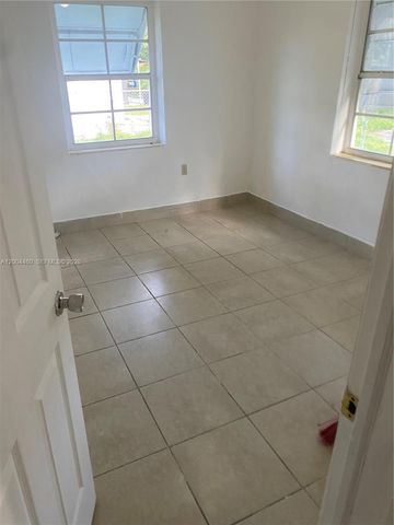 1070 NW 147th St, Miami, FL 33168