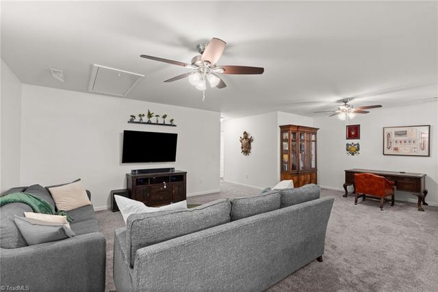 5 Finley Ridge Way, Greensboro, NC 27455