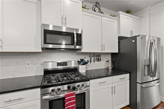 5 Finley Ridge Way, Greensboro, NC 27455