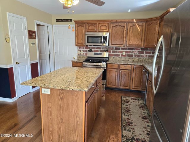 2319 Logan Court, Toms River, NJ 08755
