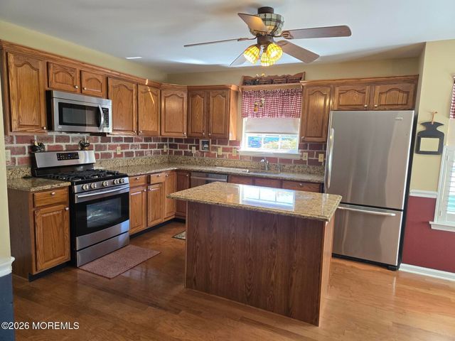2319 Logan Court, Toms River, NJ 08755