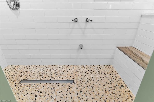 269 Vintage Bay DR C4, Marco Island, FL 34145