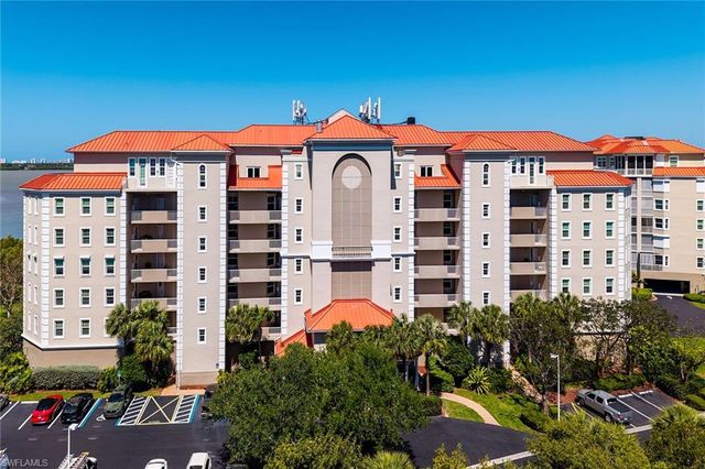 269 Vintage Bay DR C4, Marco Island, FL 34145