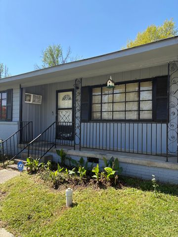 819 Duane St., Hattiesburg, MS 39401