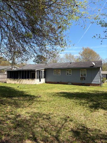 819 Duane St., Hattiesburg, MS 39401