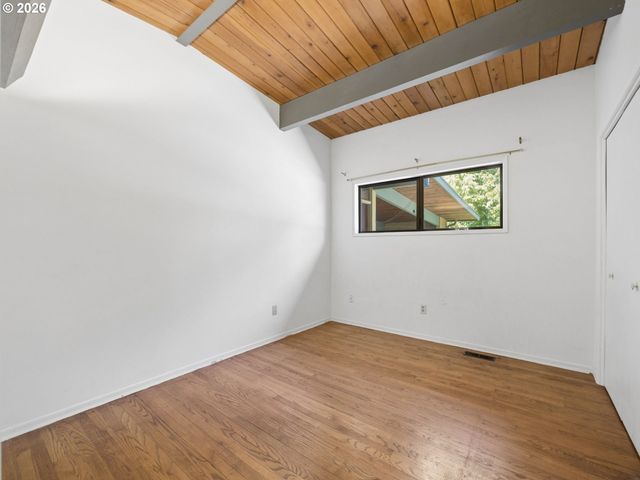 2950 Sw SUNSET Blvd, Portland, OR 97239