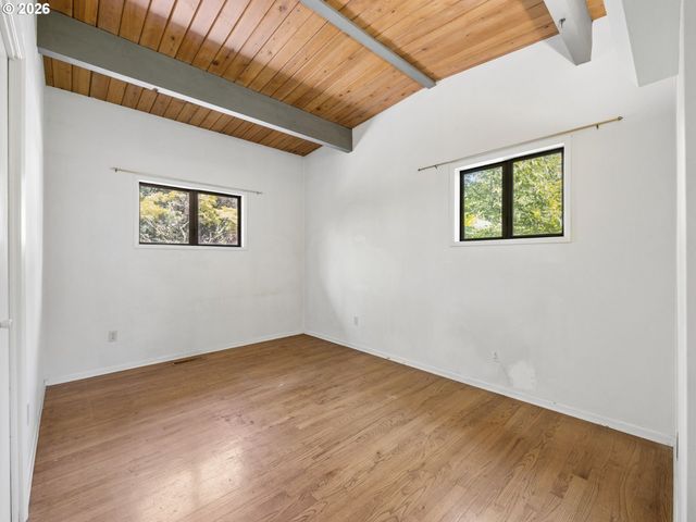 2950 Sw SUNSET Blvd, Portland, OR 97239