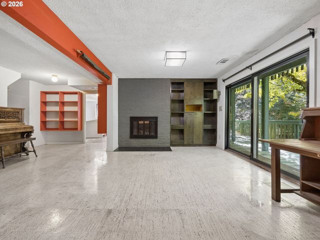 2950 Sw SUNSET Blvd, Portland, OR 97239