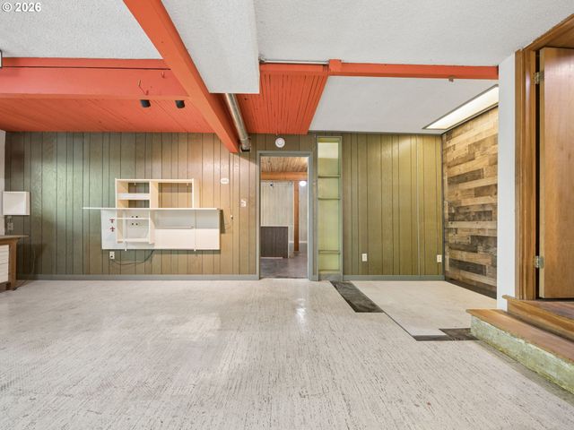 2950 Sw SUNSET Blvd, Portland, OR 97239