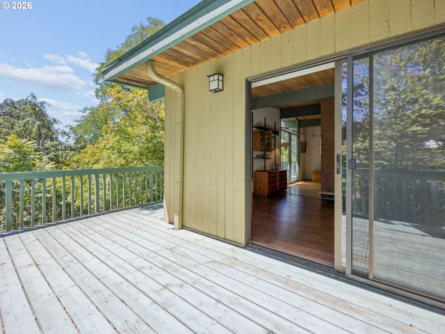 2950 Sw SUNSET Blvd, Portland, OR 97239