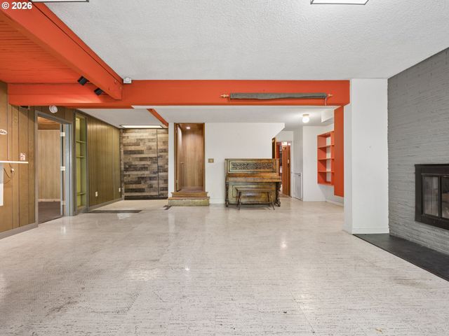 2950 Sw SUNSET Blvd, Portland, OR 97239