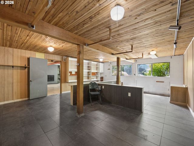 2950 Sw SUNSET Blvd, Portland, OR 97239