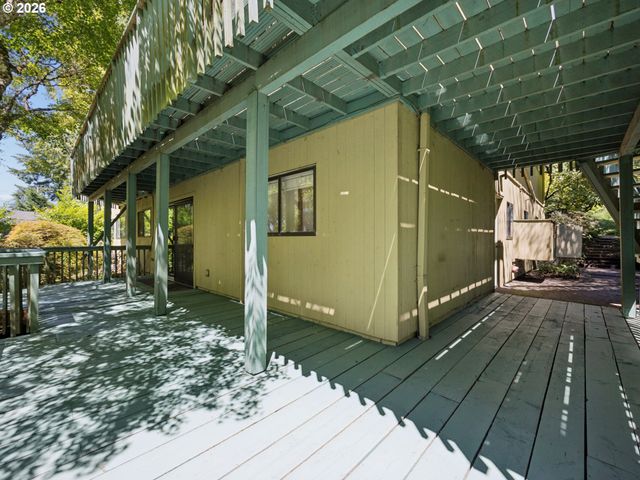 2950 Sw SUNSET Blvd, Portland, OR 97239