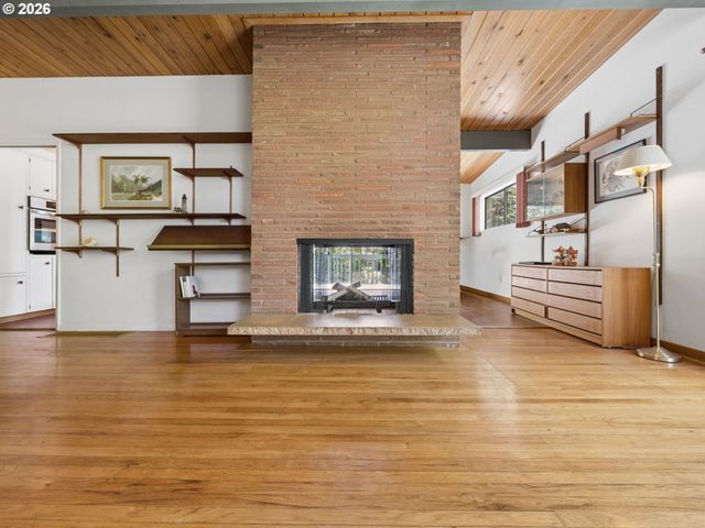 2950 Sw SUNSET Blvd, Portland, OR 97239