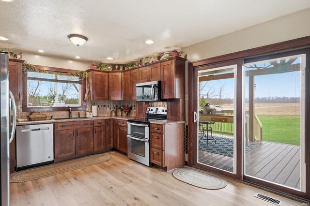 10060 W County Road 400 S, Daleville, IN 47334