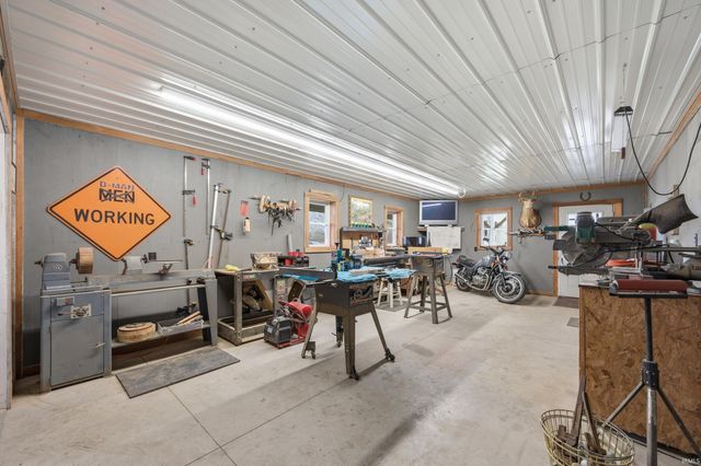 10060 W County Road 400 S, Daleville, IN 47334