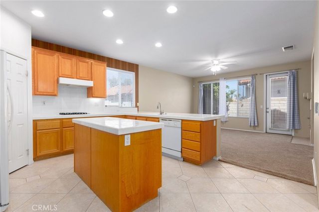 650 Bermuda Drive, Hemet, CA 92543