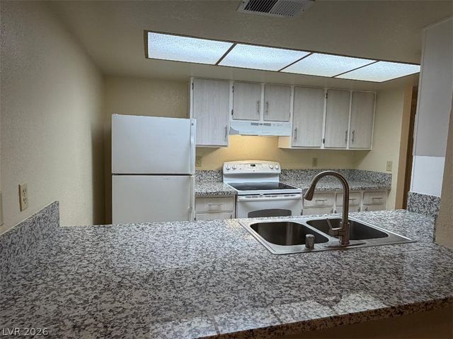 2961 Country Manor Lane 126, Las Vegas, NV 89115