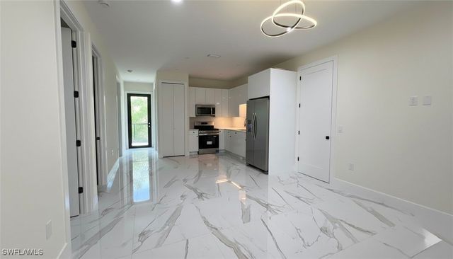 1821 DESOTO BLVD N, Naples, FL 34120