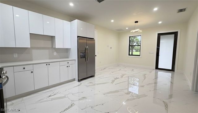 1821 DESOTO BLVD N, Naples, FL 34120