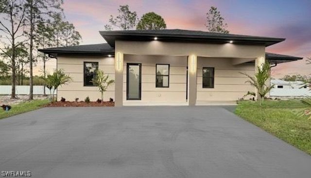 1821 DESOTO BLVD N, Naples, FL 34120