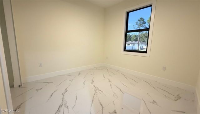 1821 DESOTO BLVD N, Naples, FL 34120