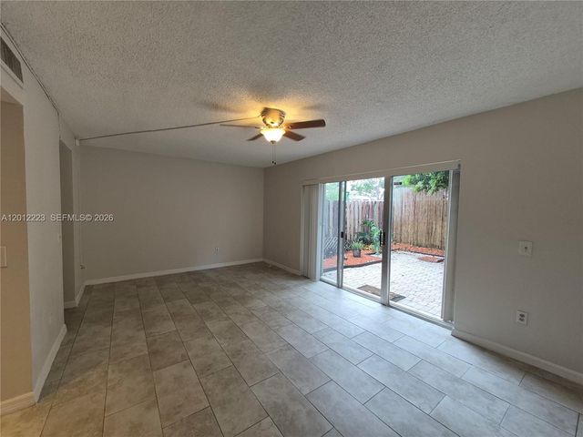 6528 SW 41st Ct 95, Davie, FL 33314