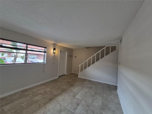 6528 SW 41st Ct 95, Davie, FL 33314