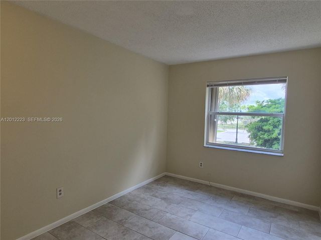 6528 SW 41st Ct 95, Davie, FL 33314
