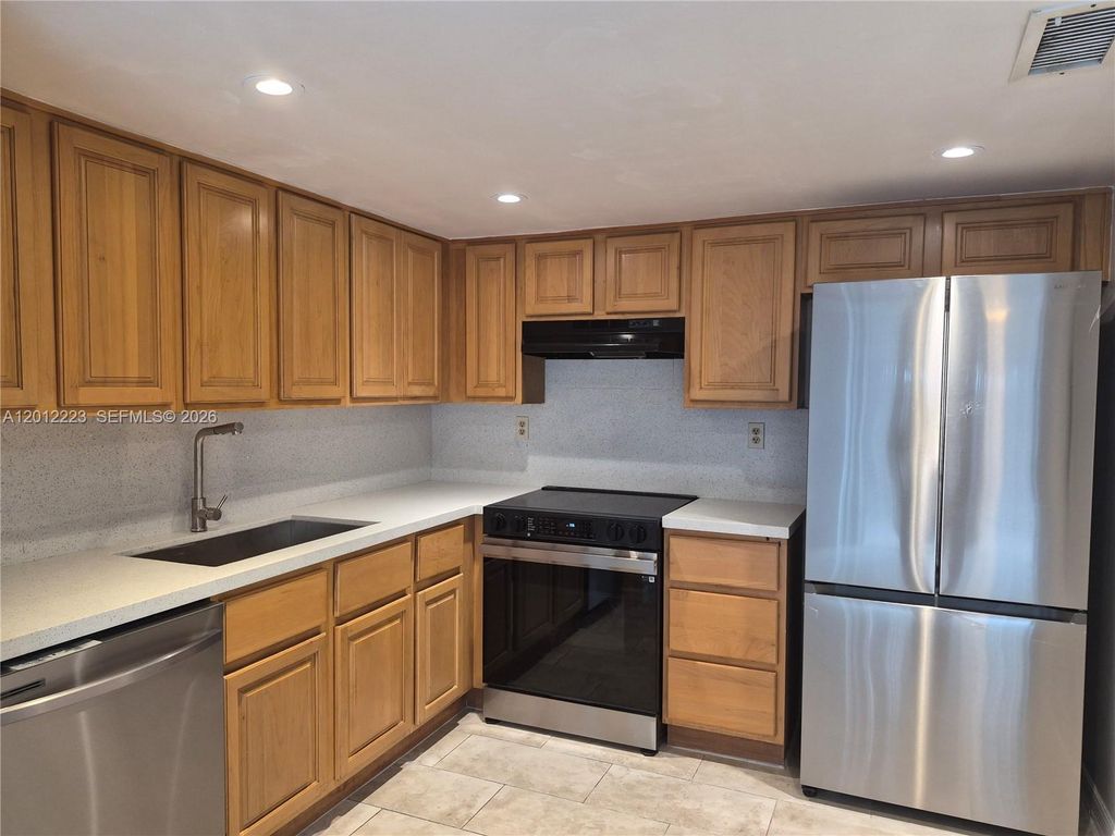 6528 SW 41st Ct 95, Davie, FL 33314
